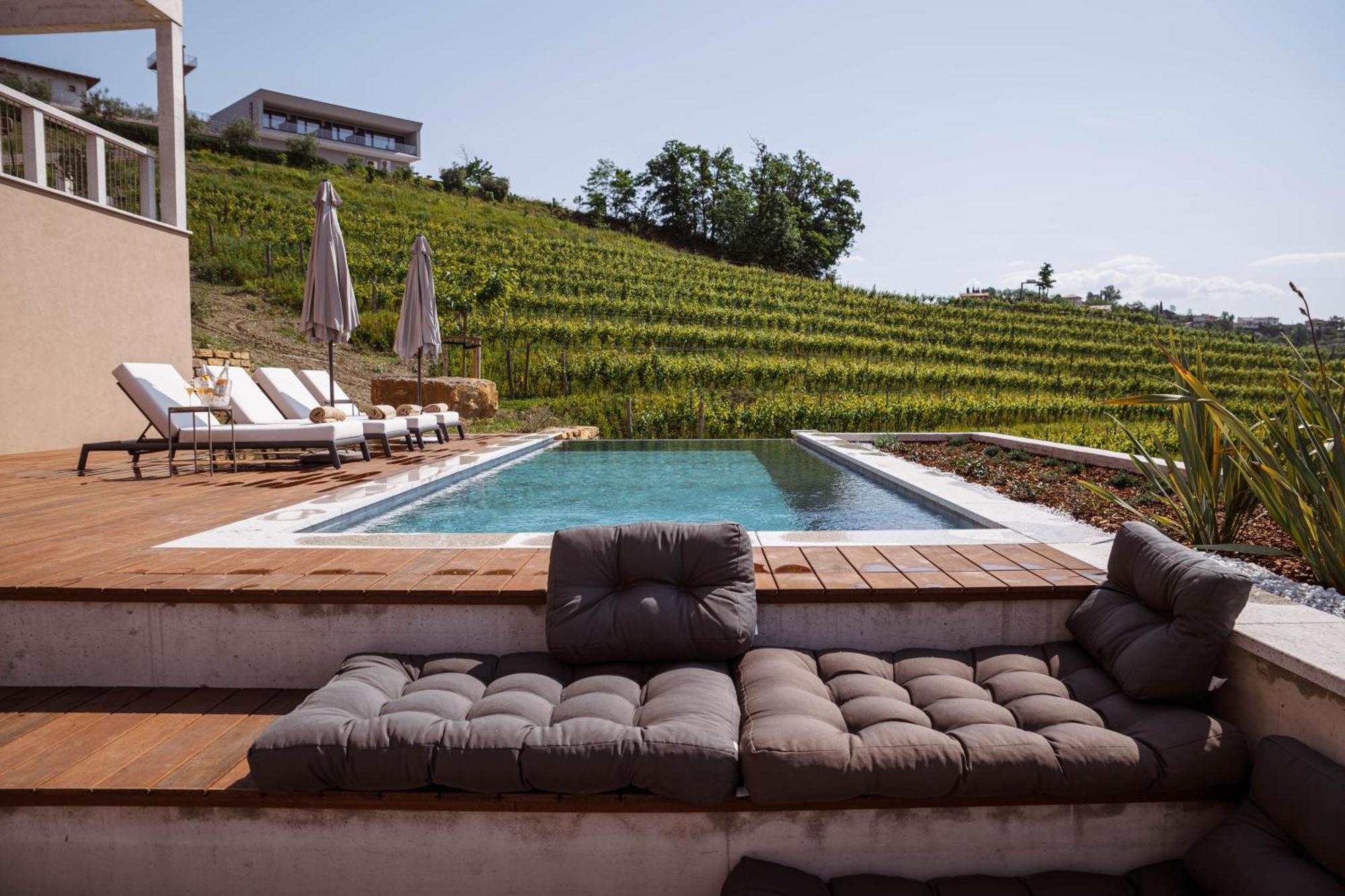 Posestvo Scurek Wine Bed & Breakfast โดบรอโว ภายนอก รูปภาพ