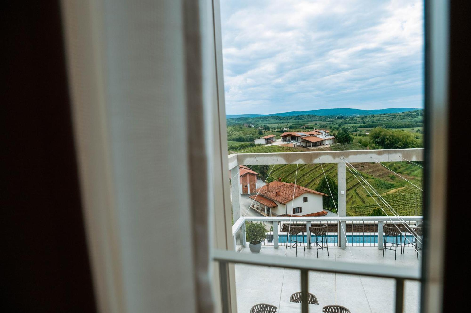 Posestvo Scurek Wine Bed & Breakfast โดบรอโว ภายนอก รูปภาพ